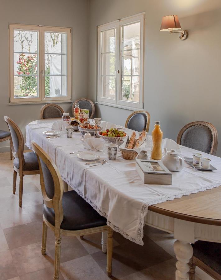 Courteuil L'Ame Des Hospitaliers Bed & Breakfast エクステリア 写真